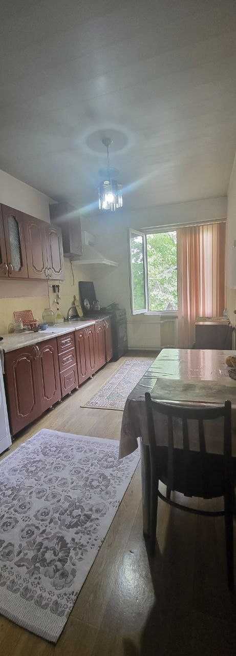 На Лабзаке продается квартира 1-2/5/5, 53 м2