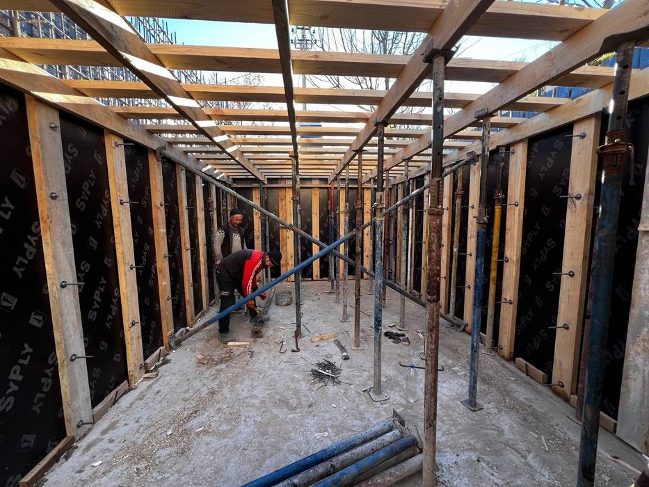 Бетон Монолит қуямиз.