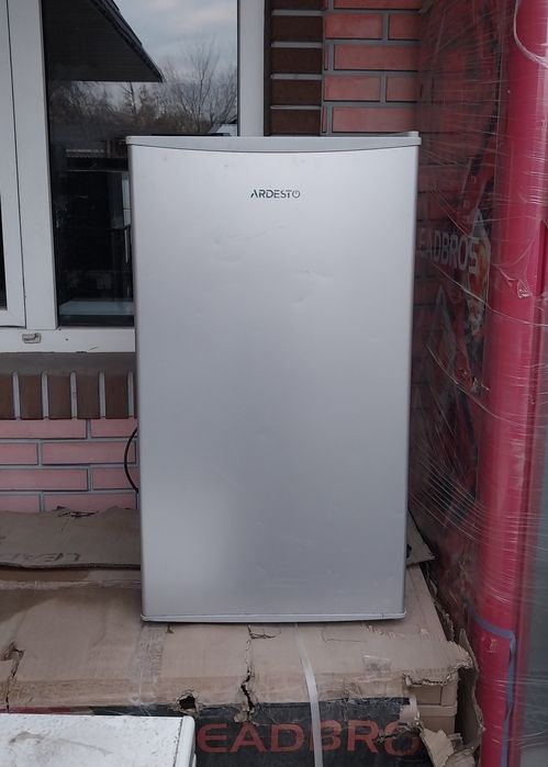 Мини холодильник ARDESTO в хорошем рабочем состояние