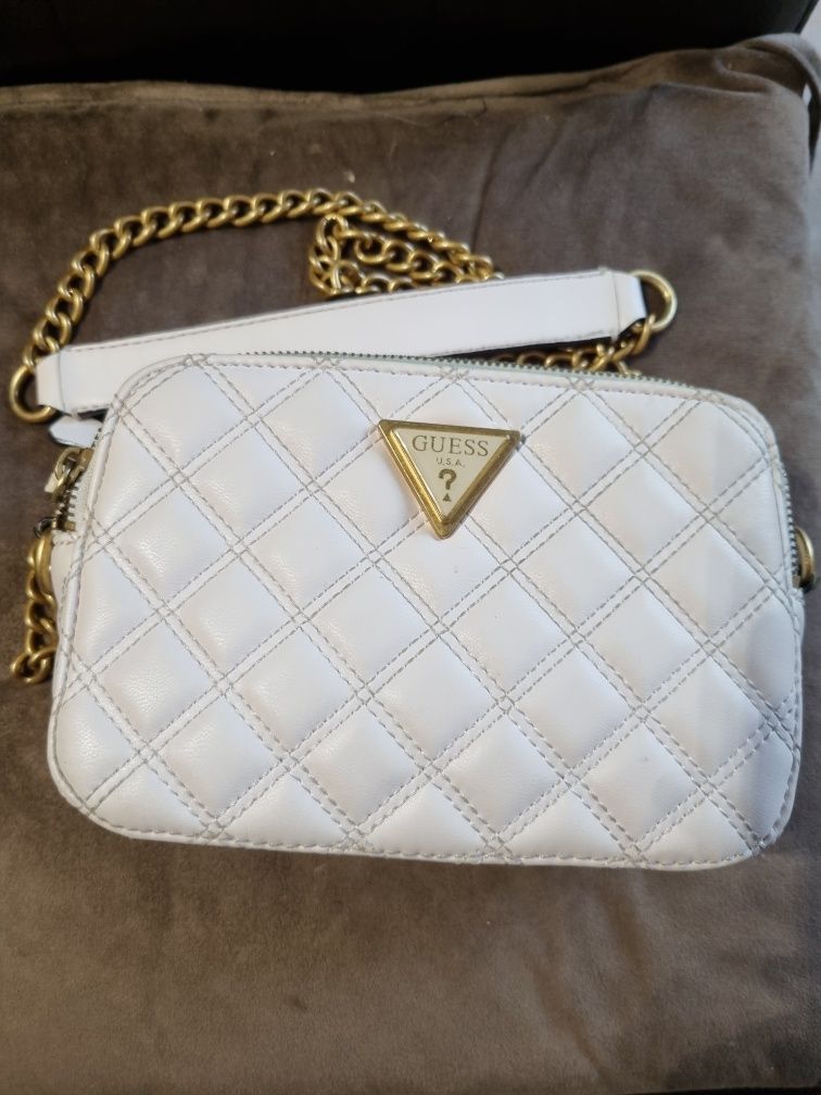 Чанта  Guess бяла