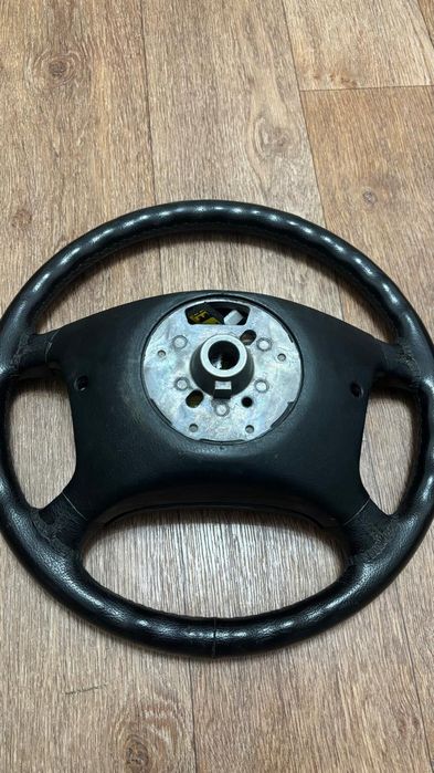 Руль на БМВ е38 рестайлинг