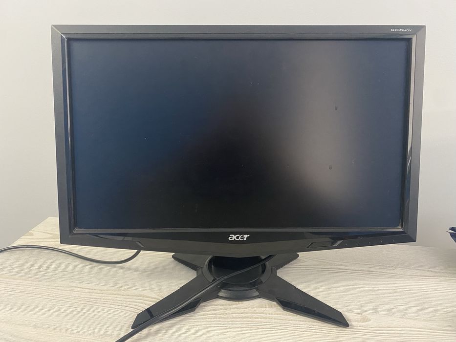 Продается монитор Acer G195HQV