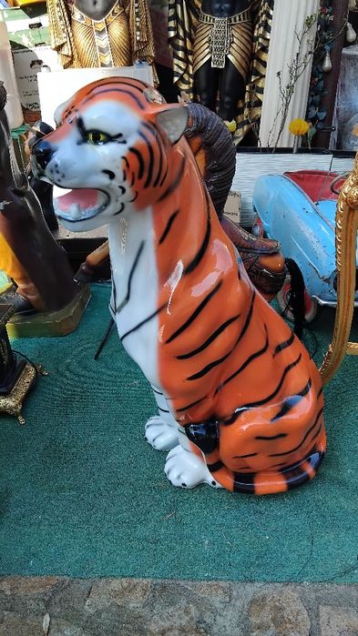 Порцеланова статуетка-Тигър!