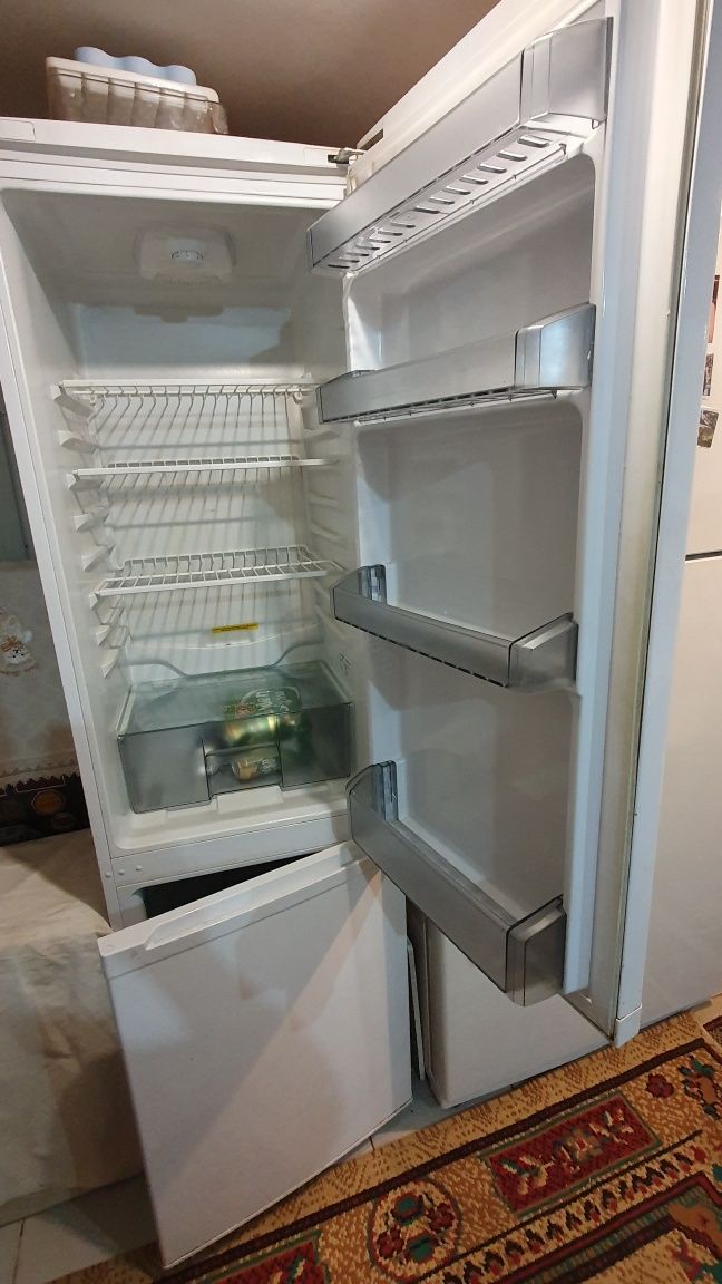Combina frigorifica Artic A+ Si inca un frigider AClass