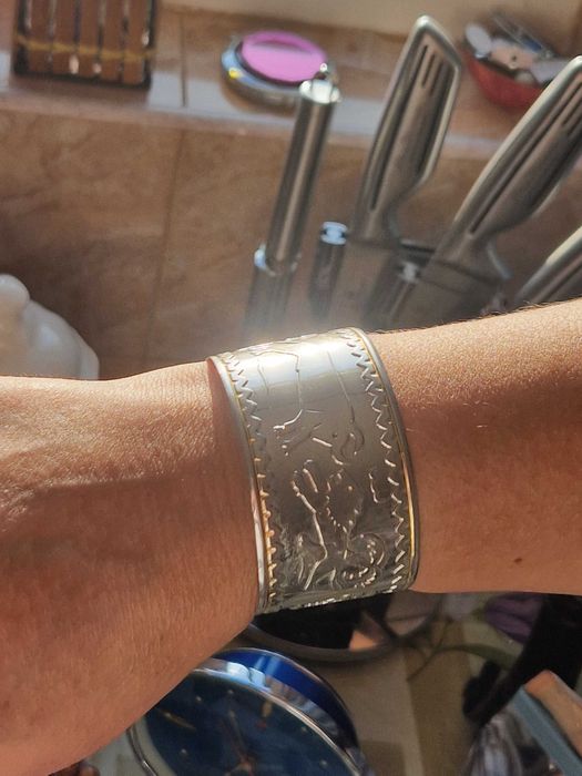 „Piesă Rară din Argint Veritabil – Brățară Artizanală