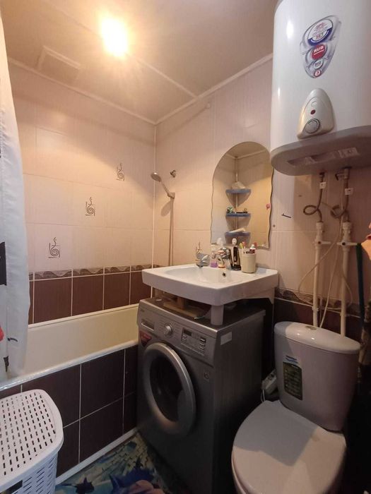 Продам 1 комнатную квартиру Океан, Колхозный Рынок