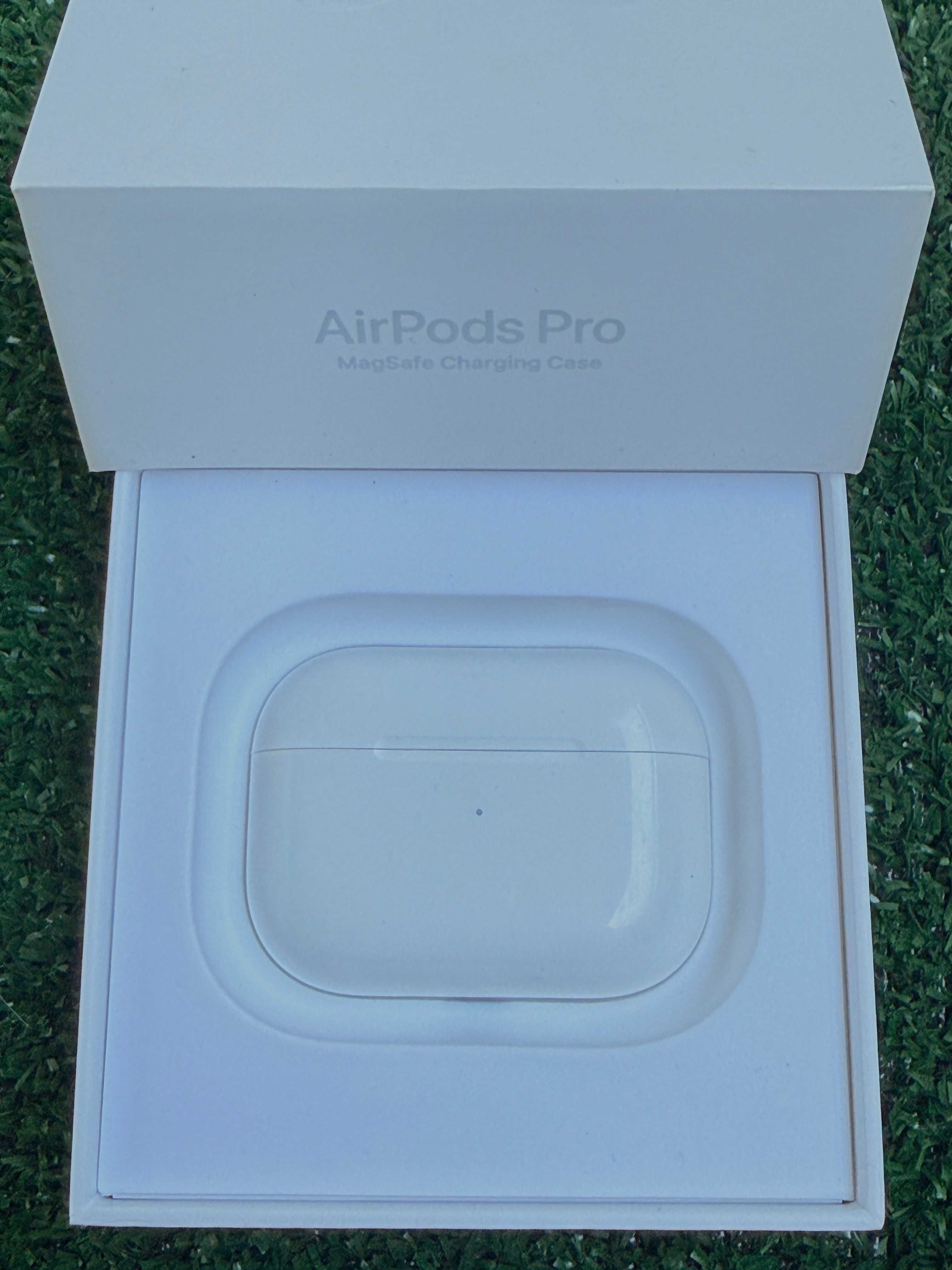 Apple AirPods Pro 1st Gen