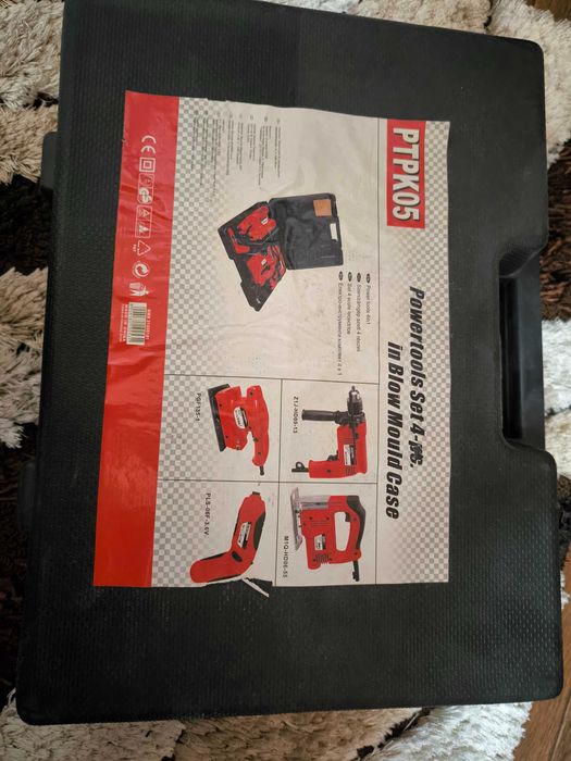 Комплект инструменти в куфар
