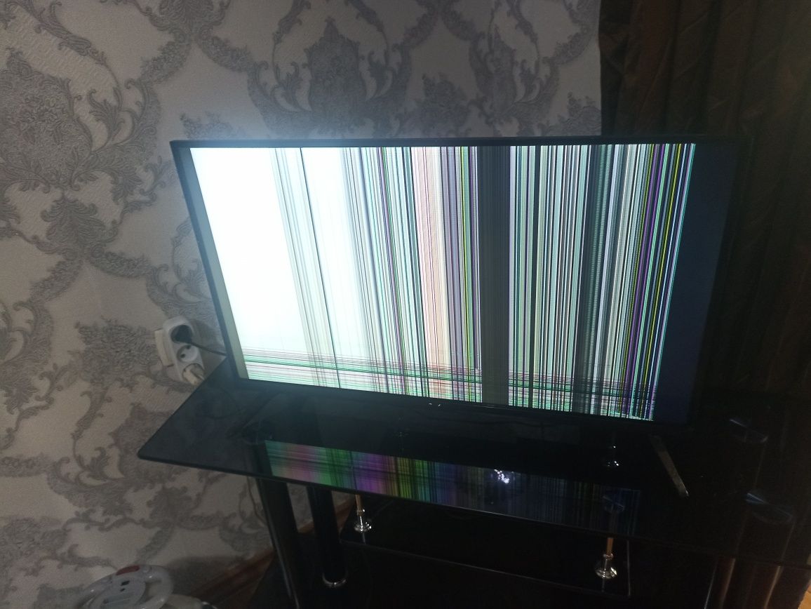 Smart Tv сломанная Матрица