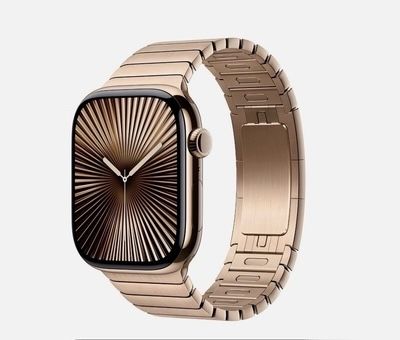 Apple Watch Series 10 46mm Gold Link Bracelet
