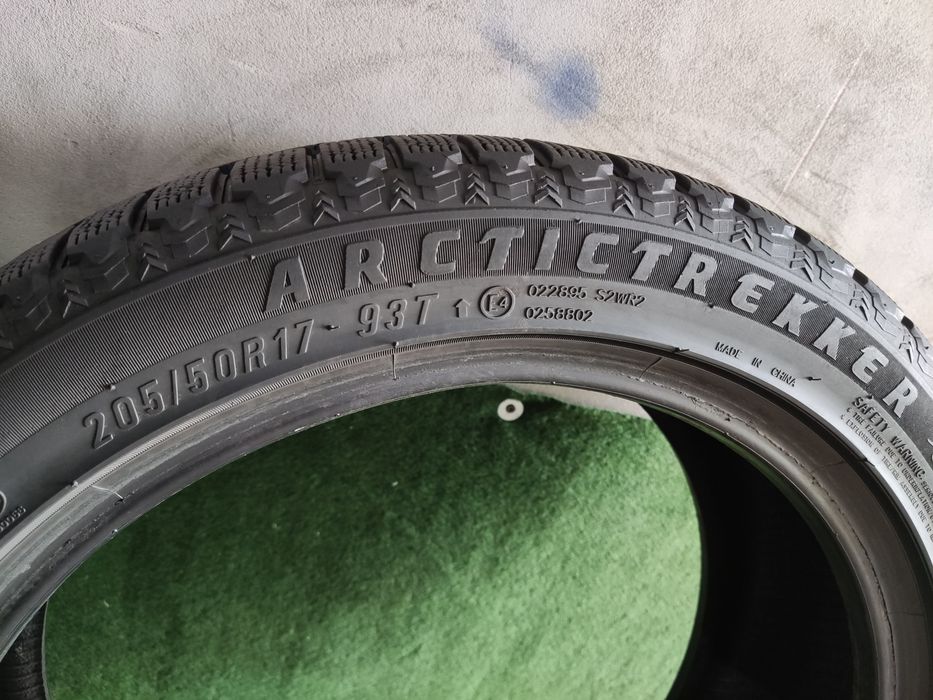 2бр зимни гуми 205/50/17 Maxxis, дот21
dot21
8mm грайфер
Добро състоян