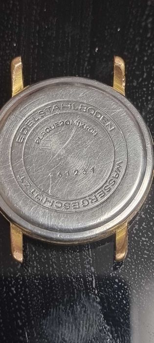 Ръчен работещ механичен часовник