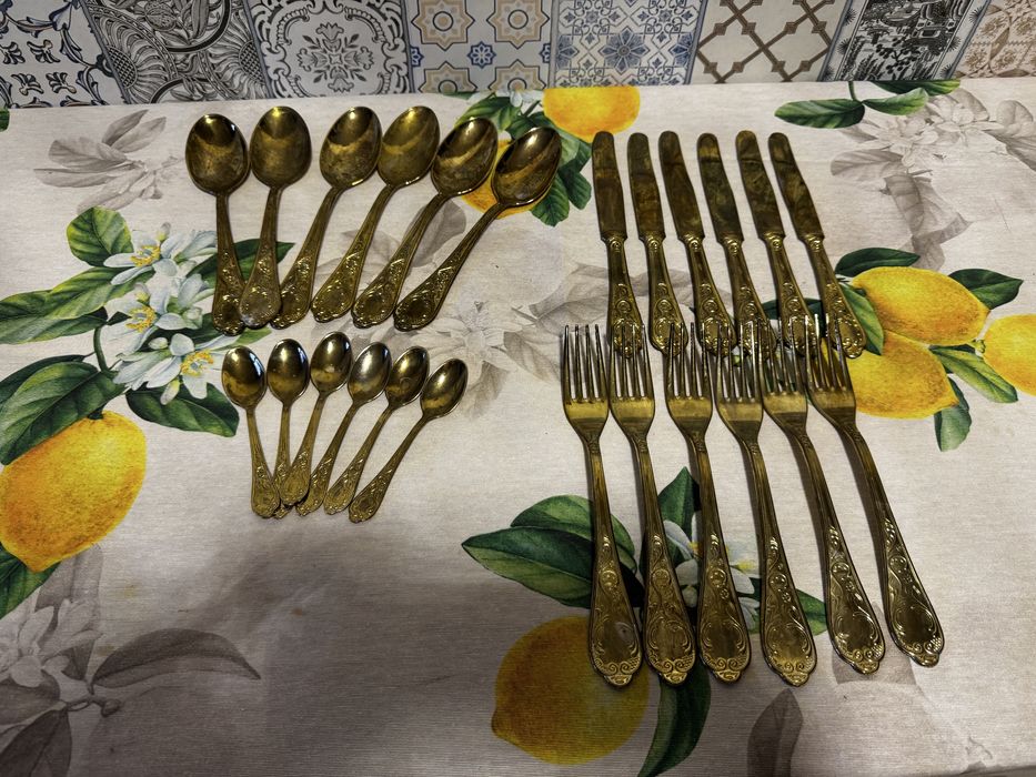 Set tacamuri argintate