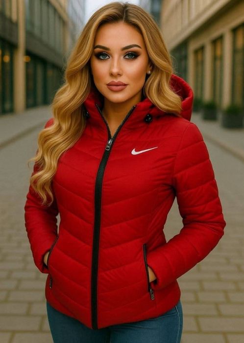 Geaca fete Nike ieftin.