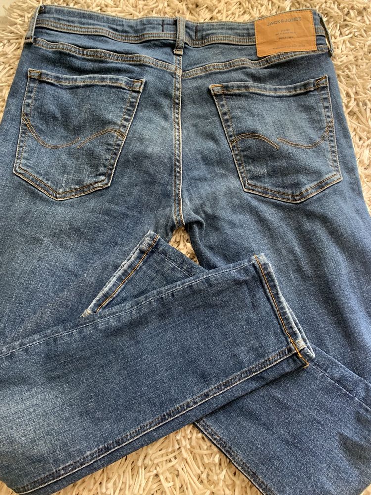 Urgent! Blugi Jack &Jones