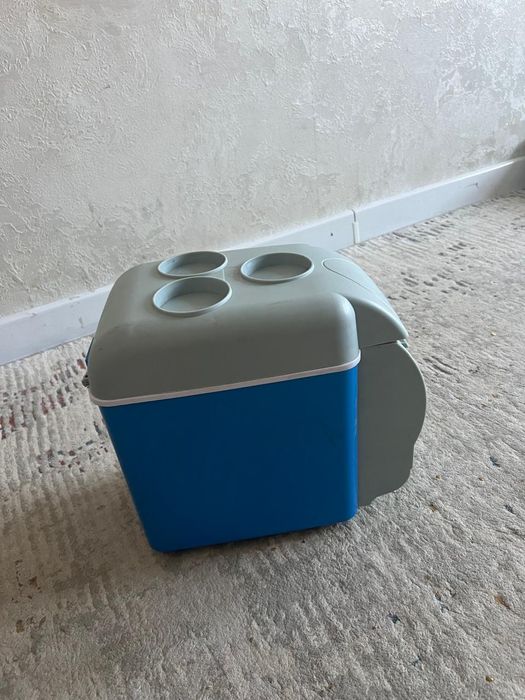 Холодильник для машины