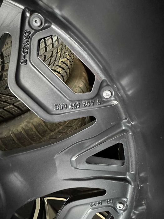 Jante Bmw iX  Anvelope iarna noi Yokohama BlueArth  275 40 22