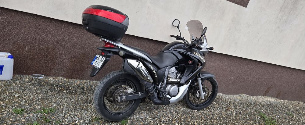 Honda transalp 700
