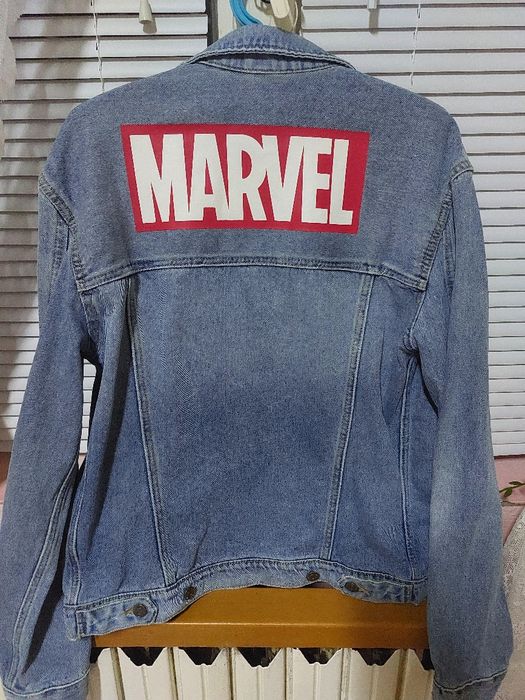 Geaca de blugi barbati H&M Marvel marimea S unisex