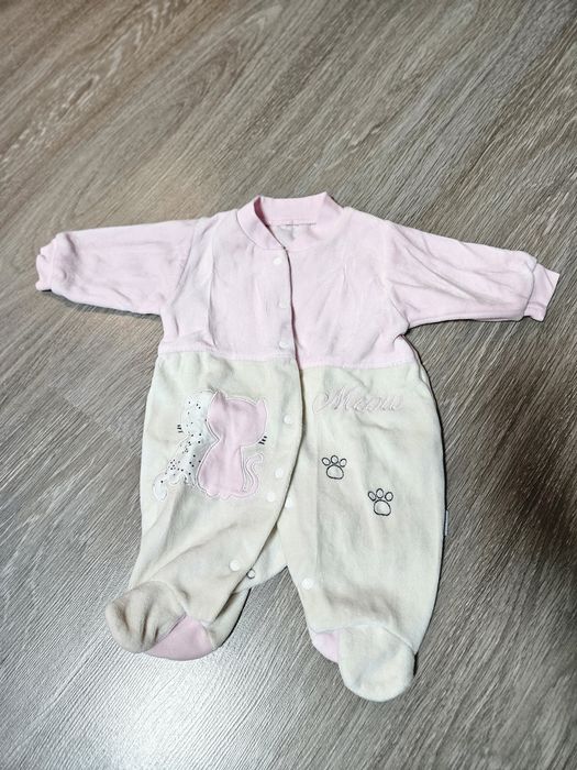 Бебешки ромпари.