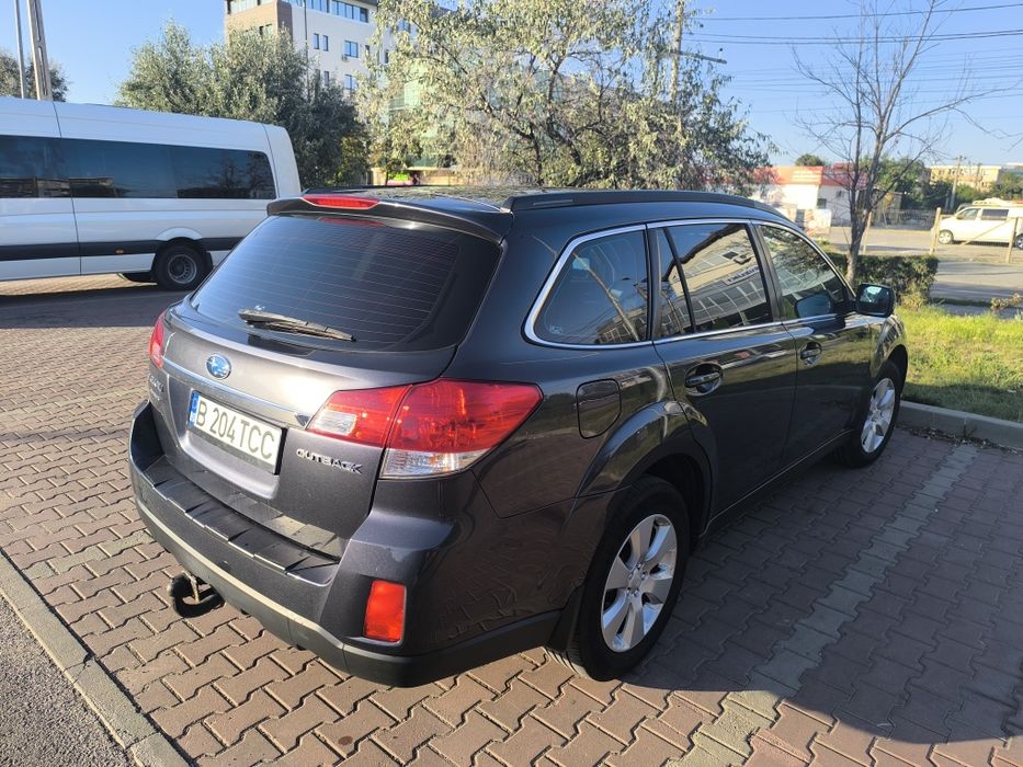 Subaru Outback 2.5 BR9 din 2011 cu GPL