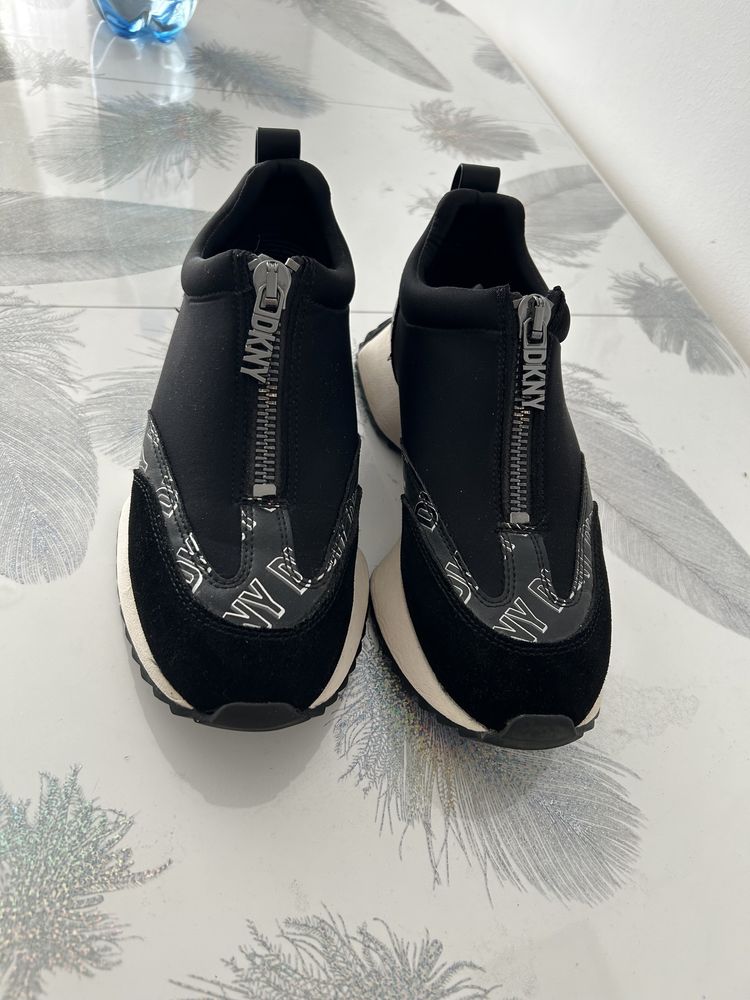 Adidasi /pantofi dkny