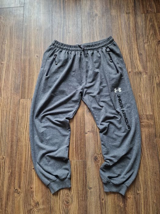 Страхотно мъжко спортно долнище UNDER ARMOUR размер XL