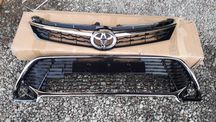 Решетка бампера на Toyota Camry 55 (EXCLUSIVE)/Камри 55 (Эксклюзив)
