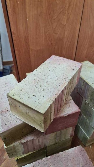 Кирпич красный одинарный керамический м-125