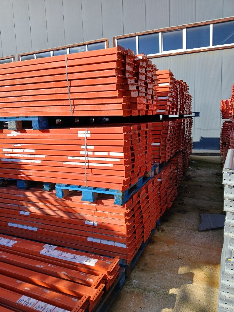 Avem rafturi metalice industriale reglabile de vânzare