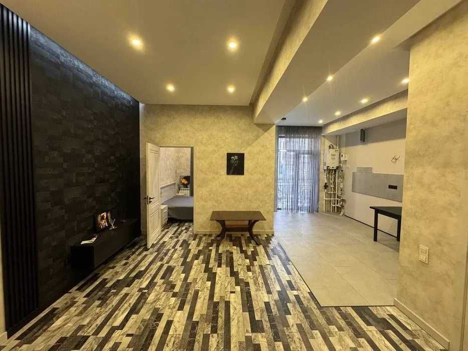 Яккасарой. Кичик Бешегоч, Нукус, Дамарик Новостройка 1в2/3/8  42m2