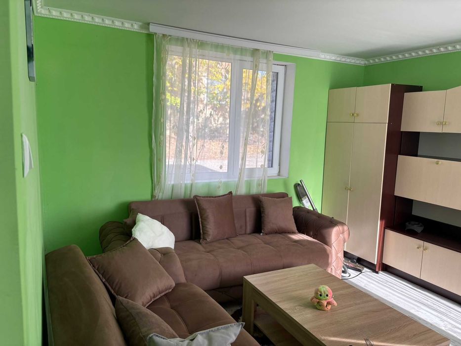 Продава се къща с.Макариополско