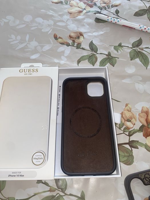 Husa guess iphone 16 si iphone 14 plus