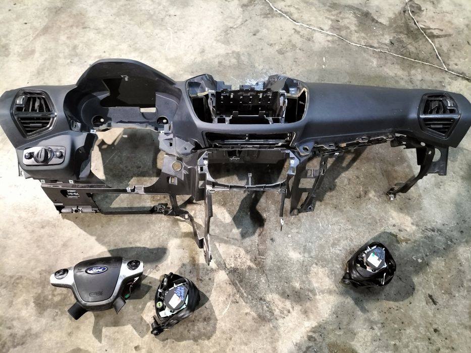 Арматурно табло Ford C Max / Форд Ц Макс 2013г.