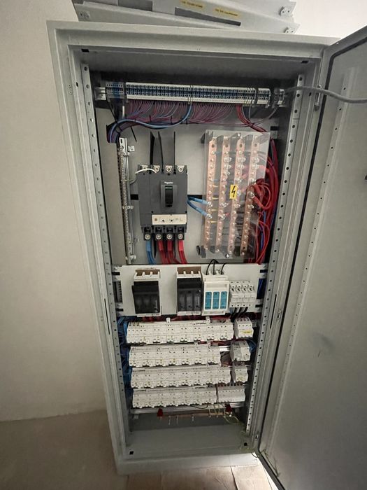 Electrician, servicii electrice