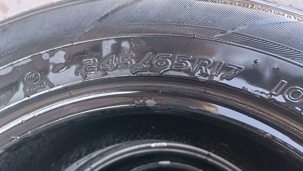 Шины от пикапа...