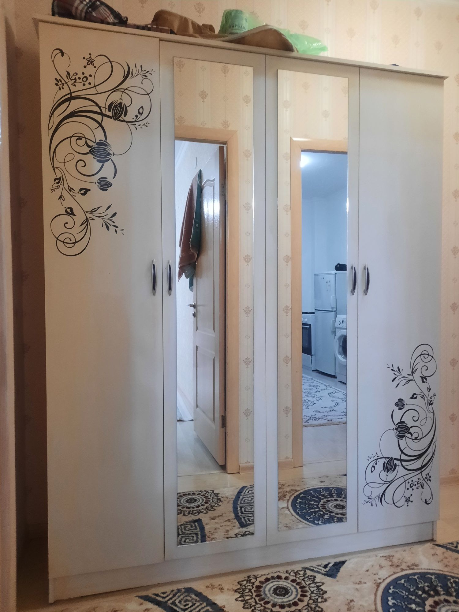 Шифонер сатылады в отличным состояние