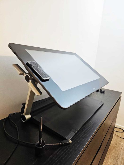 Tableta WACOM CINTIQ 27QHD ( NOU ) + STANDER + Colour manager+ PRO PEN