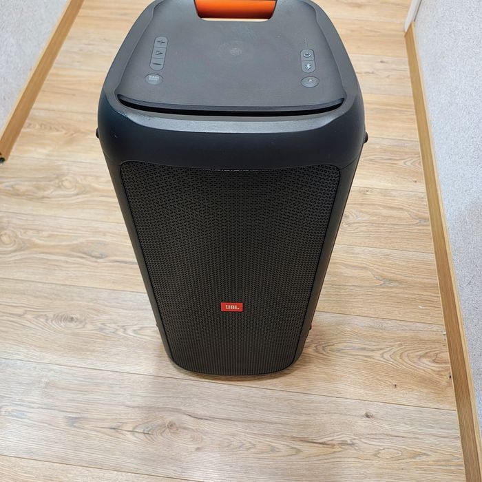 JBL partybox 300
