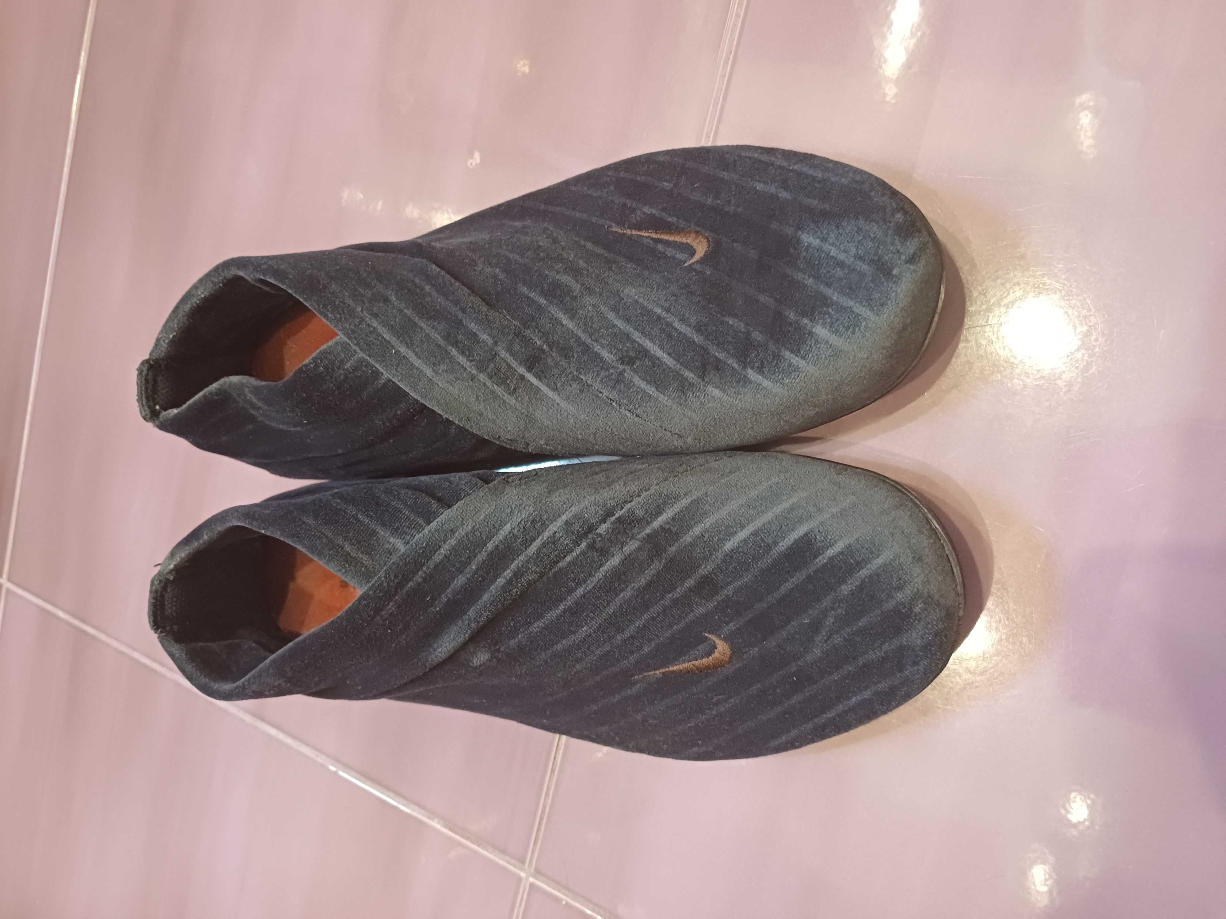 Оригинални спортно елегантни обувки nike