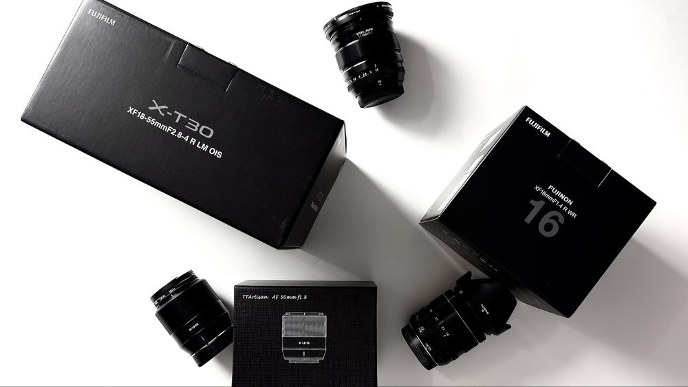 Камера FUJIFILM X-T30 с обективи
