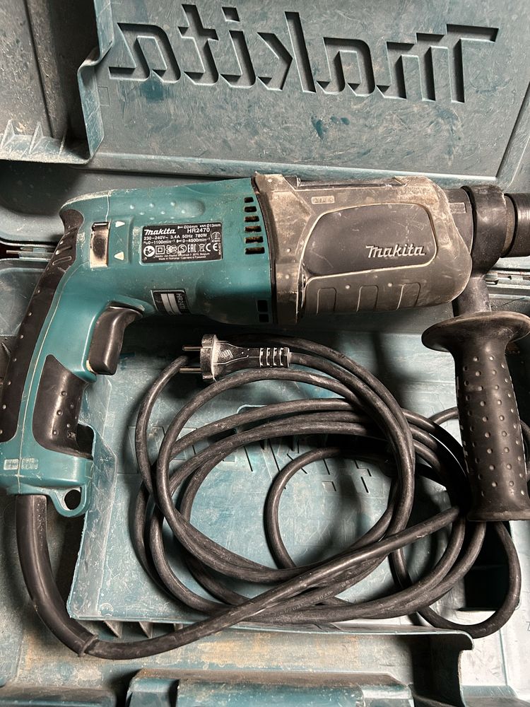 Перфоратор Makita HR2470 + куфар