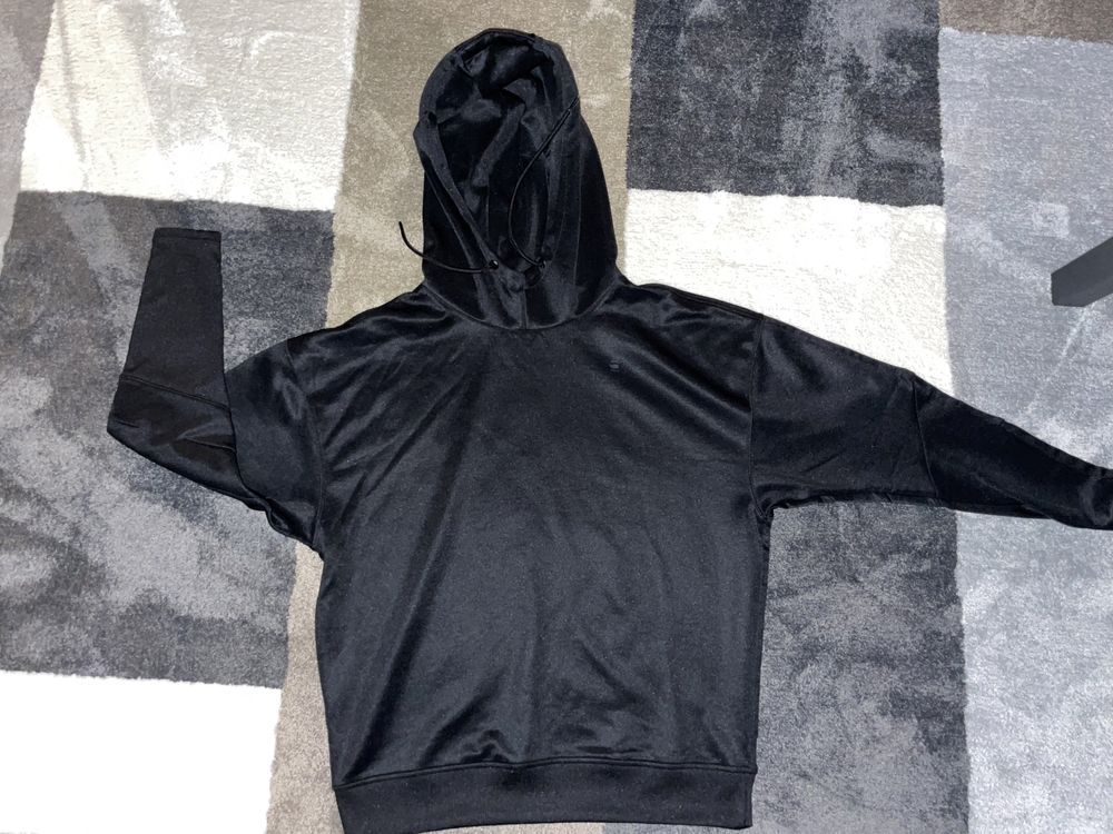 Продавам суичер G-star RAW
