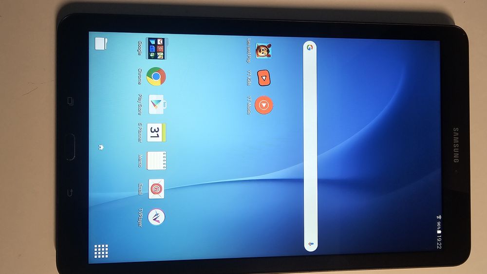 Tableta samsung galaxy tab e stare foarte bună