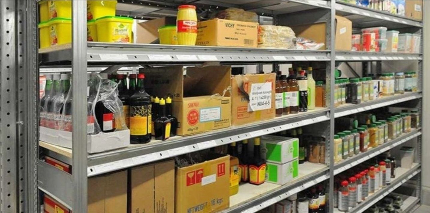 Vând rafturi metalice zincate pentru mai multe detalii sunați la număr