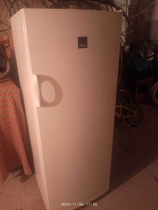 Хладилник без фризер.