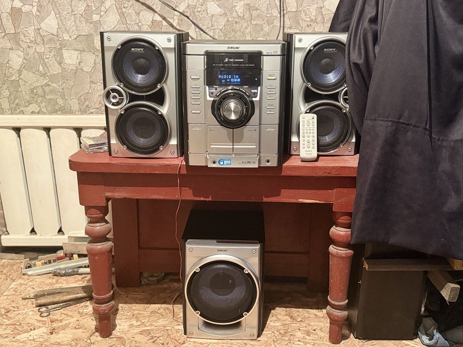 Продам музыкальнай Центр Сони