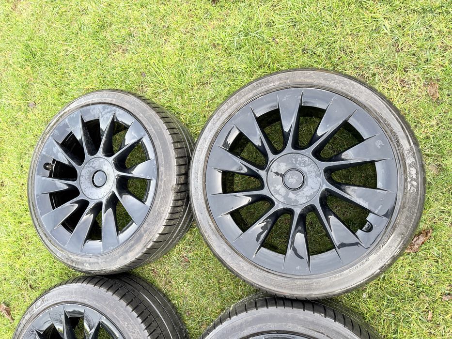 Jante cu anvelope Tesla Model Y X R20