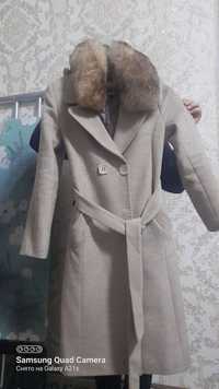Продаётся зимняя пальто в хорошем состоянии и качестве,  размер 40
