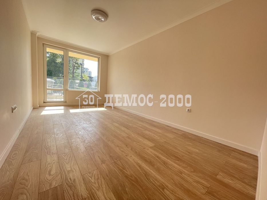 Апартамент на партерен етаж със собствен двор